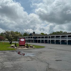 Webb'S Hotel